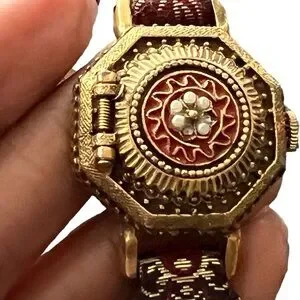 VINTAGE TODD ANTIMAGNETIC Women’s Tapestry Watch Bracelet Style Flip Open Face Vintage | Accessories | Vintage Todd Antimagnetic Womens  main image 4